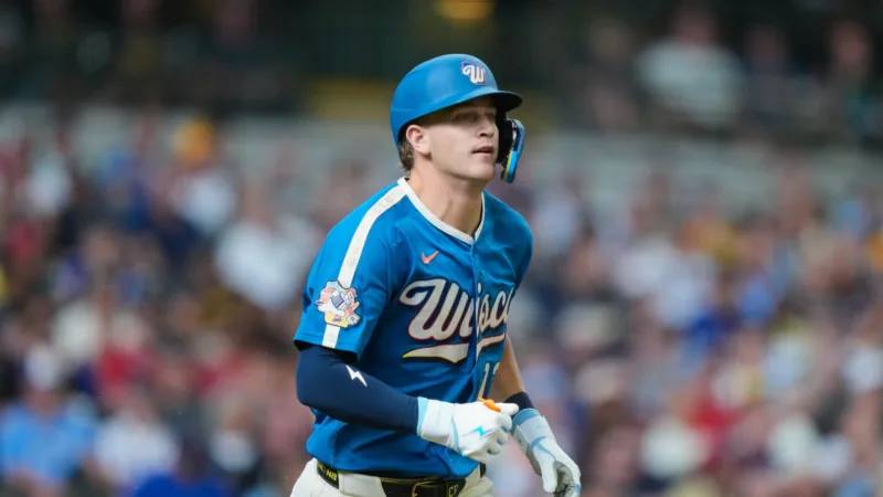 Brewers manager Pat Murphy benches rookie Cooper Pratt